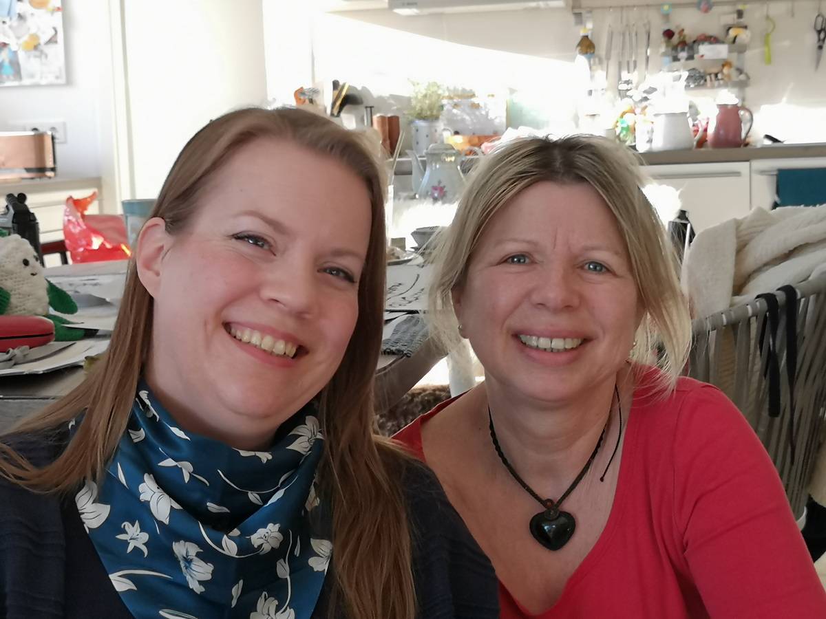 Kreativ für den Maulbeerbaum: Stefanie Richter und Kathrin Jadwizak